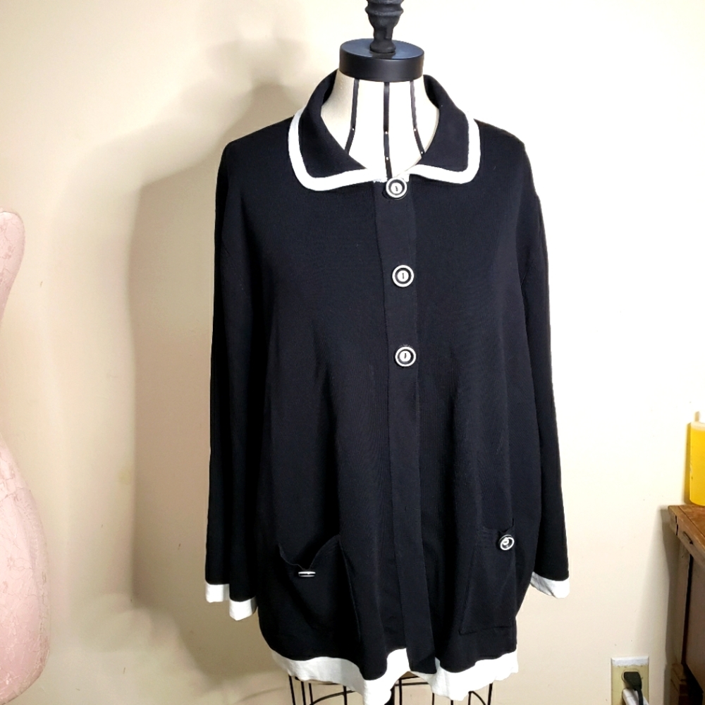 NWT. LINDA MATTHEW'S WOMAN CARDIGAN, Black & white cardigan size …